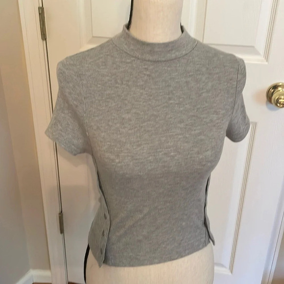 We The Free Ribbed Snap Side Mock Neck Short Sleeve Top Shirt Free People EUC S - Picture 2 of 9